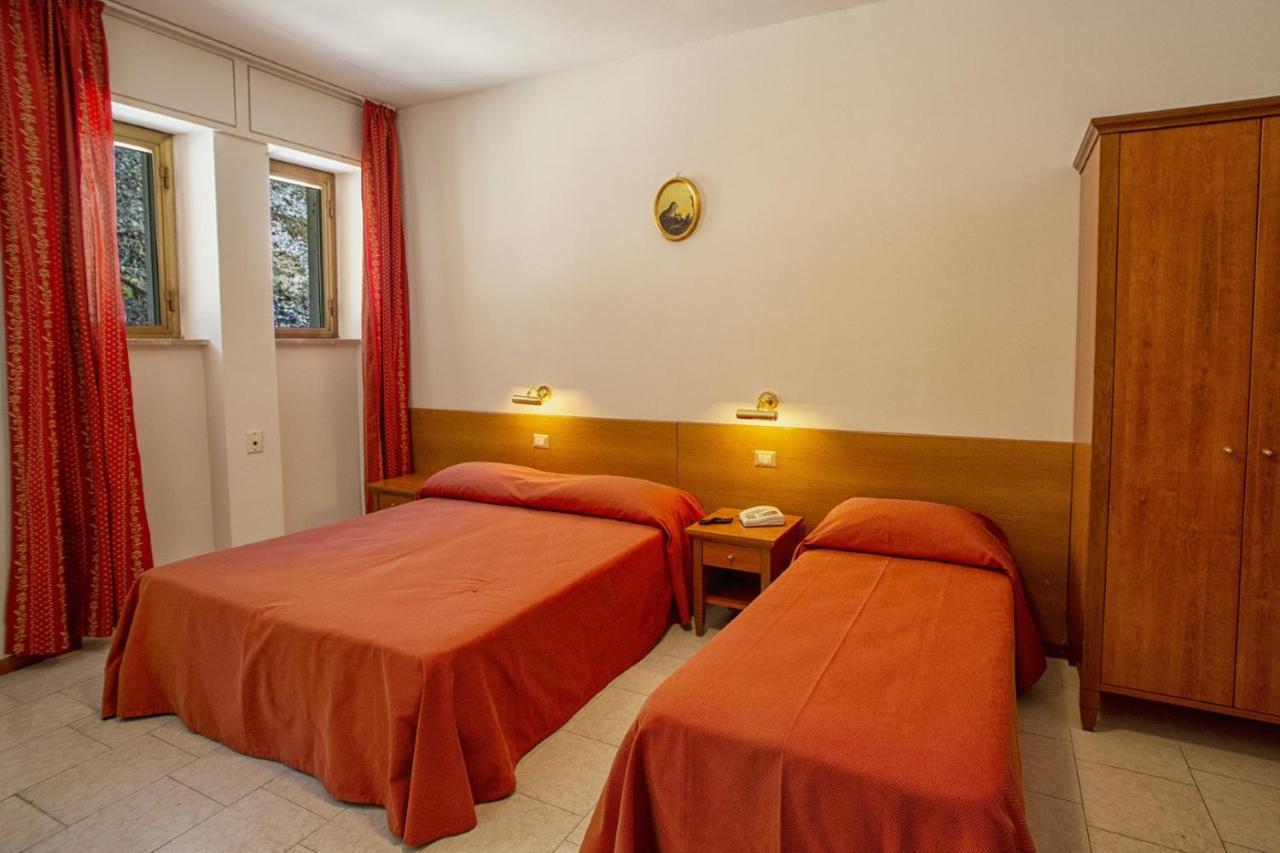 Hotel Roccaporena & La Margherita Cascia Eksteriør bilde
