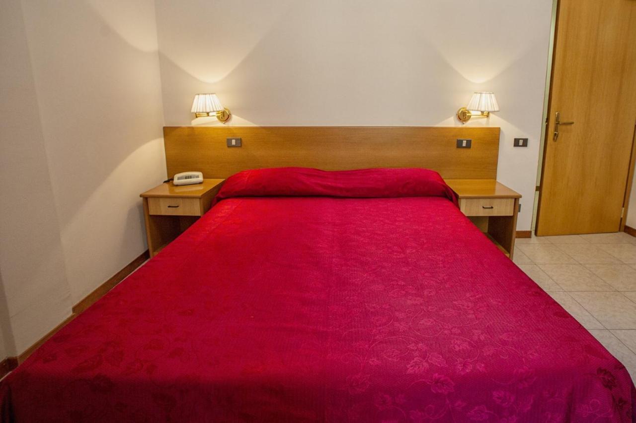 Hotel Roccaporena & La Margherita Cascia Eksteriør bilde