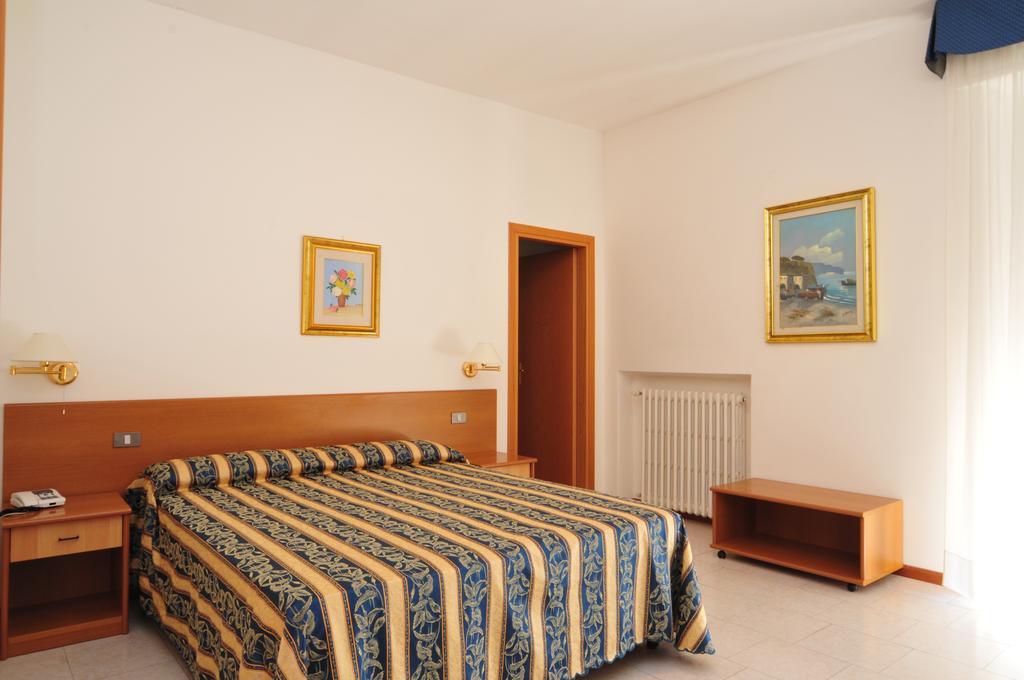 Hotel Roccaporena & La Margherita Cascia Eksteriør bilde