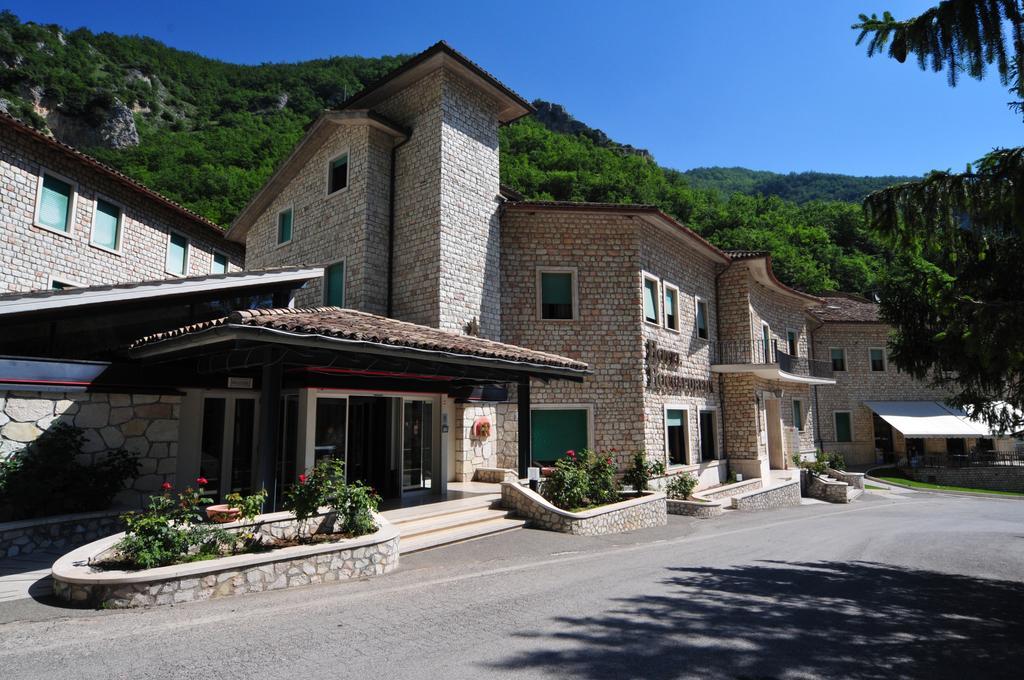 Hotel Roccaporena & La Margherita Cascia Eksteriør bilde